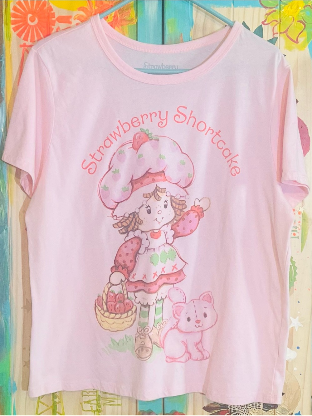 Strawberry Shortcake Graphic Tee 🍓 🍰 - Picture 1 of 3
